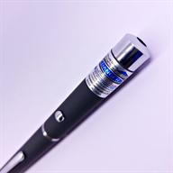 <p>مجموعه لیزر پوینتر دیودی 405 نانومتر با توان متغیر 5 الی 30 میلی‌وات در ابعاد 153.3x14 mm²</p>